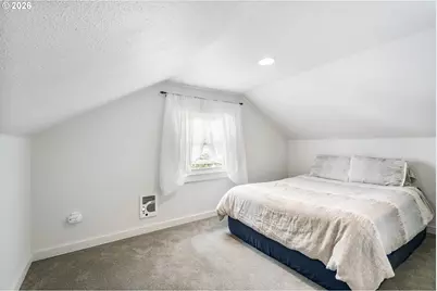 6362 N Commercial Ave, Portland, OR 97217 - Photo 29