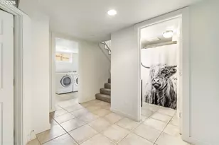 6362 N Commercial Ave, Portland, OR 97217 - Photo 21