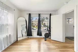 6362 N Commercial Ave, Portland, OR 97217 - Photo 11