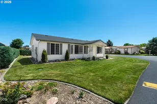 811 NE Paiute Ct, Redmond, OR 97756 - Photo 3