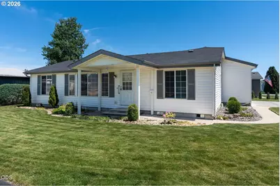 811 NE Paiute Ct, Redmond, OR 97756 - Photo 1