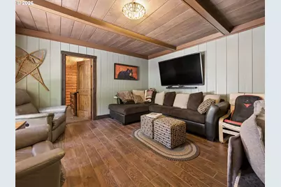 26845 E Rolling Riffle Ln, Rhododendron, OR 97049 - Photo 11