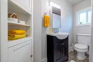 7649 N Willamette Blvd, Portland, OR 97203 - Photo 21