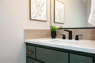8429 NE Hassalo St, Portland, OR 97220 - Photo 19