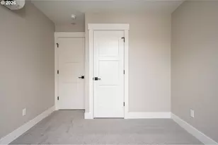 8429 NE Hassalo St, Portland, OR 97220 - Photo 29