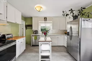 13314 SE Bush St, Portland, OR 97236 - Photo 9