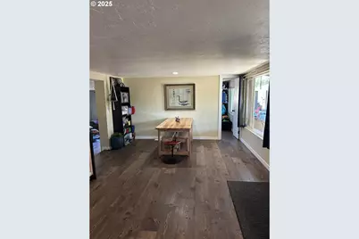 136010 Hwy 97, Crescent, OR 97733 - Photo 9