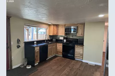 136010 Hwy 97, Crescent, OR 97733 - Photo 5