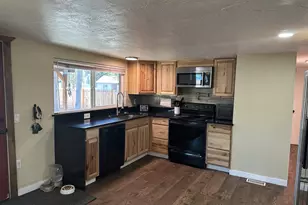 136010 Hwy 97, Crescent, OR 97733 - Photo 5