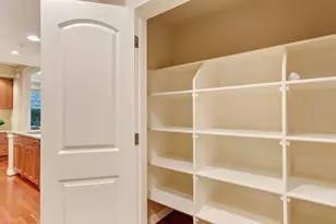 3642 SW Baird St, Portland, OR 97219 - Photo 19