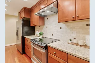 3642 SW Baird St #5, Portland, OR 97219 - Photo 17