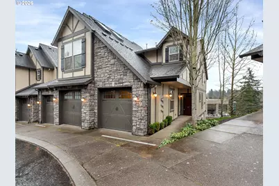 3642 SW Baird St #5, Portland, OR 97219 - Photo 1