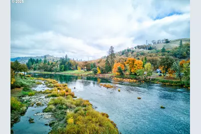 2665 Whistlers Park Rd, Roseburg, OR 97470 - Photo 3