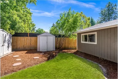 2356 SE 56th Pl, Hillsboro, OR 97123 - Photo 37