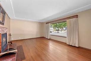 1720 SE 130th Ave, Portland, OR 97233 - Photo 9