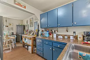 931 S 4th St, Coos Bay, OR 97420 - Photo 11