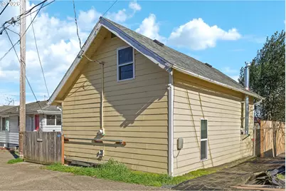 931 S 4th St, Coos Bay, OR 97420 - Photo 3