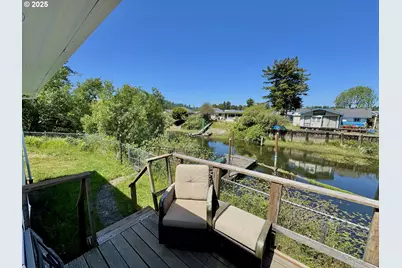 160 Hilltop Dr, Lakeside, OR 97449 - Photo 21