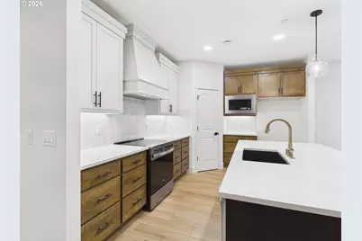 521 W 20th Way, La Center, WA 98629 - Photo 5