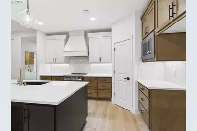 521 W 20th Way, La Center, WA 98629 - Photo 3