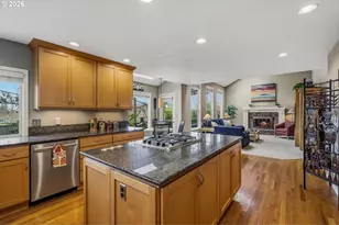 6108 SW Kruse Ridge Dr, Portland, OR 97219 - Photo 9