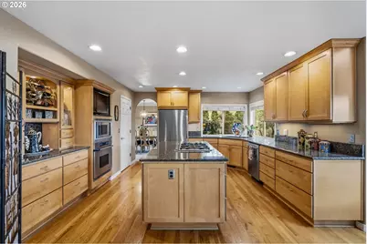 6108 SW Kruse Ridge Dr, Portland, OR 97219 - Photo 7