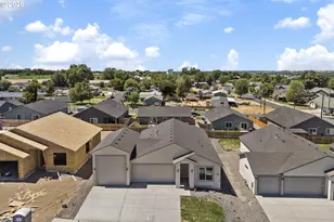 1238 SE Kimber Dr, Hermiston, OR 97838 - Photo 37