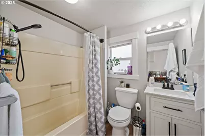 401 4th St, Oregon City, OR 97045 - Photo 13