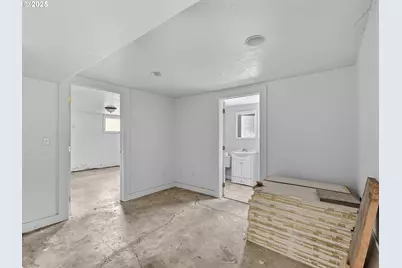 686 29th St, Astoria, OR 97103 - Photo 35