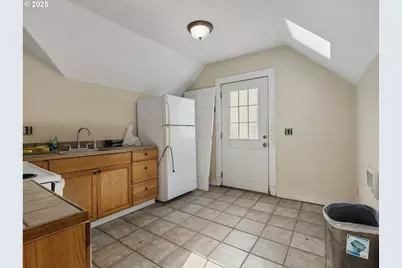 686 29th St, Astoria, OR 97103 - Photo 7