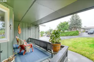 105 SE Kirk Ave, Pendleton, OR 97801 - Photo 3
