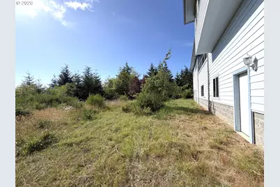 47500 Pacific View Dr, Langlois, OR 97450 - Photo 37