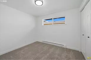 405 Washington St, Silverton, OR 97381 - Photo 13