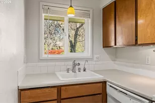 1488 Fetters Loop, Eugene, OR 97402 - Photo 11