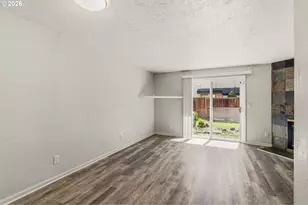 1488 Fetters Loop, Eugene, OR 97402 - Photo 3