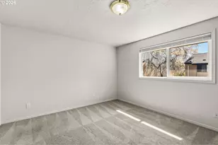 1488 Fetters Loop, Eugene, OR 97402 - Photo 17