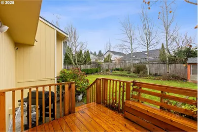 621 SE 11th Cir, Troutdale, OR 97060 - Photo 17