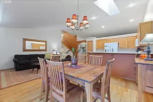 621 SE 11th Cir, Troutdale, OR 97060 - Photo 13