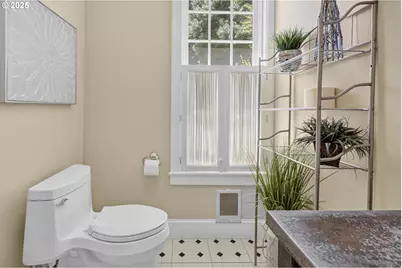 375 Marina Vista Dr, Lowell, OR 97452 - Photo 21