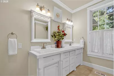 375 Marina Vista Dr, Lowell, OR 97452 - Photo 33