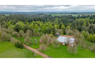 10425 Edmunson Dr SE, Salem, OR 97317 - Photo 25