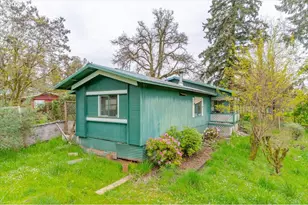 10425 Edmunson Dr SE, Salem, OR 97317 - Photo 11