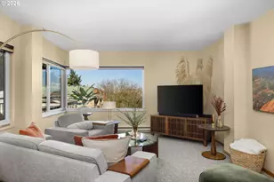 2393 SW Park Pl, Portland, OR 97205 - Photo 5