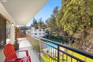 2393 SW Park Pl, Portland, OR 97205 - Photo 19