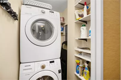 2393 SW Park Pl #302, Portland, OR 97205 - Photo 29