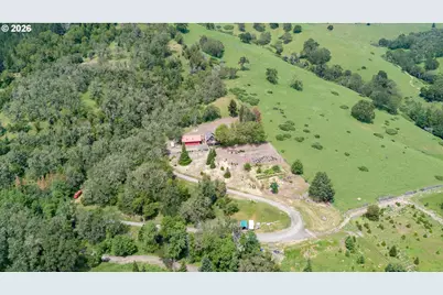 639 Cattle Dr, Roseburg, OR 97470 - Photo 11