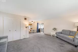 2604 SE 176th Pl, Portland, OR 97236 - Photo 5