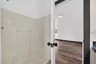 208 16th St, La Grande, OR 97850 - Photo 23