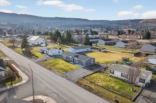 208 16th St, La Grande, OR 97850 - Photo 39