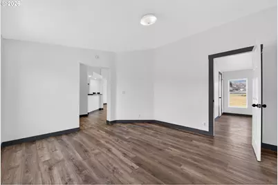 208 16th St, La Grande, OR 97850 - Photo 17